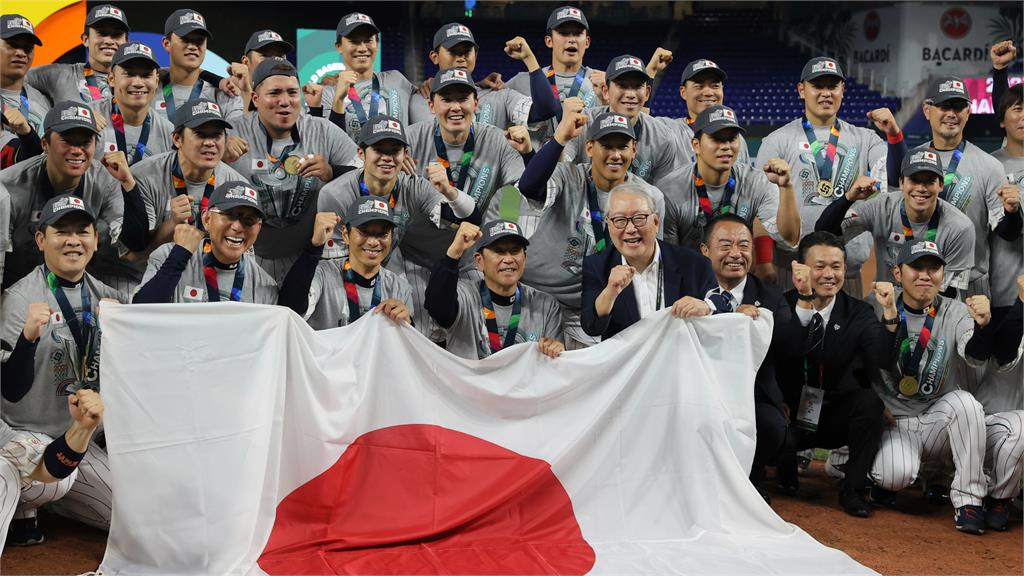 經典賽／怎麼了？日本返國開記者會　教練竟向選手「道歉了」！