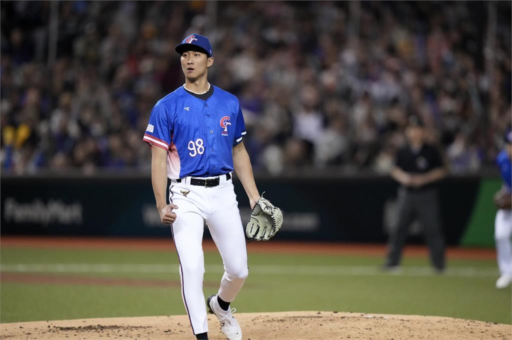 經典賽/抱病上場仍飆火球展現拚勁!沙子宸因抽筋退場賽後發燒