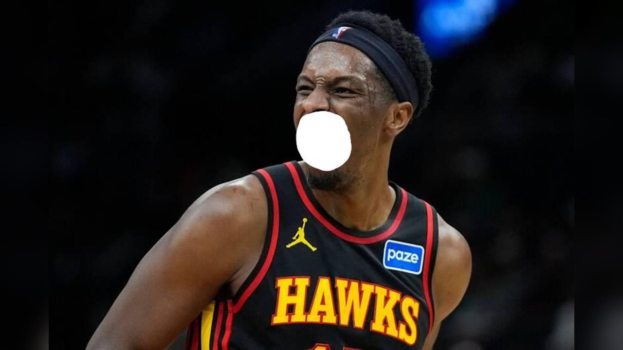 NBA(影)／老鷹奧康古遭「肘擊噴血掉牙」！綠衫軍布朗：只是普通的動作