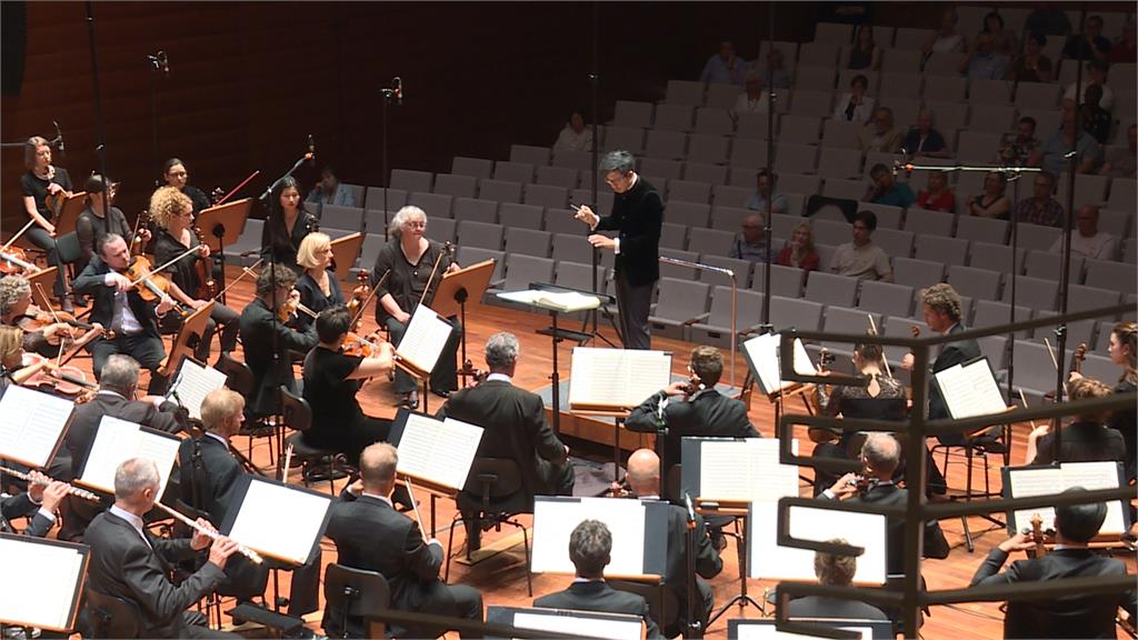 接掌德國百年交響樂團 台指揮家莊東杰回鄉演出