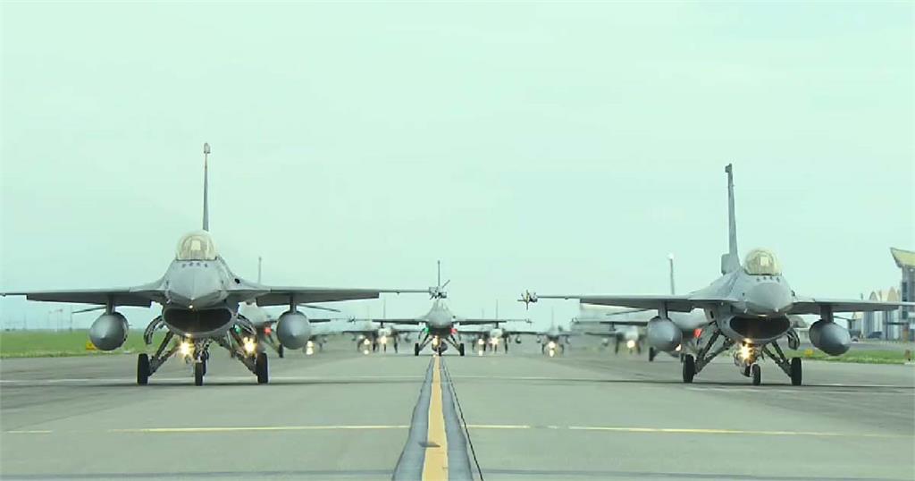 快新聞／中國軍機39架次擾台！　空軍曝影片嗆：怎能讓敵機飛在我們頭上