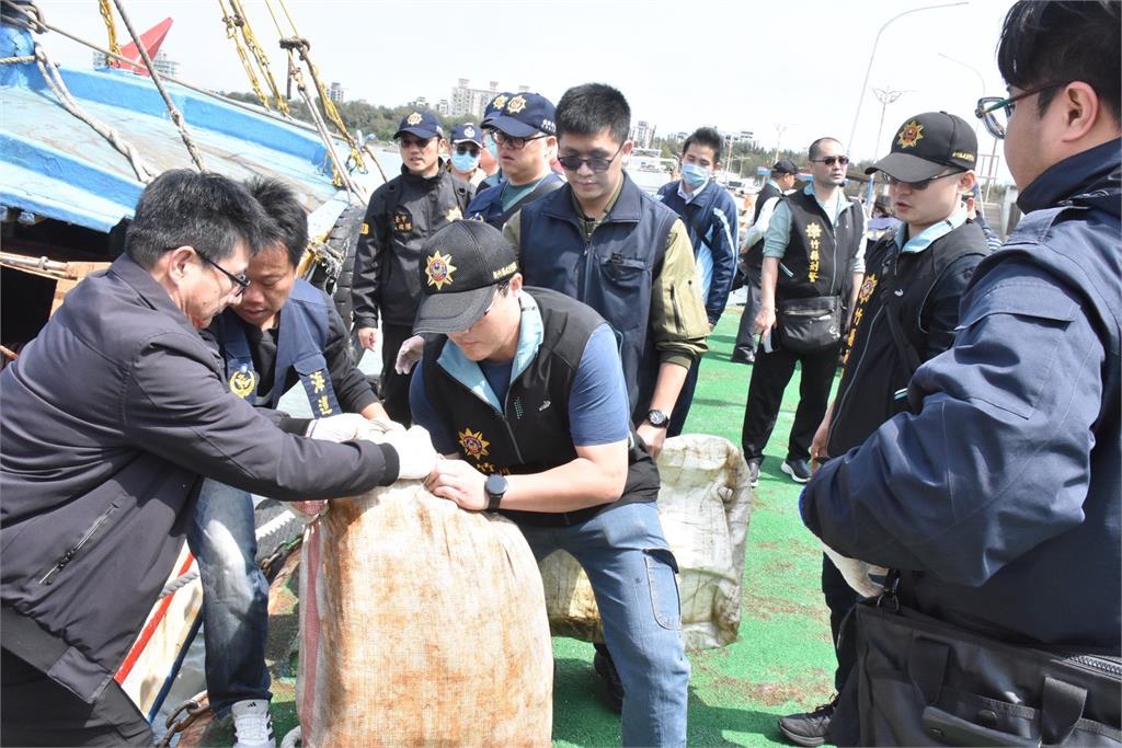 快新聞/驚!新竹檢警、海巡署聯手破獲1.6噸毒品案 市值估破上億元