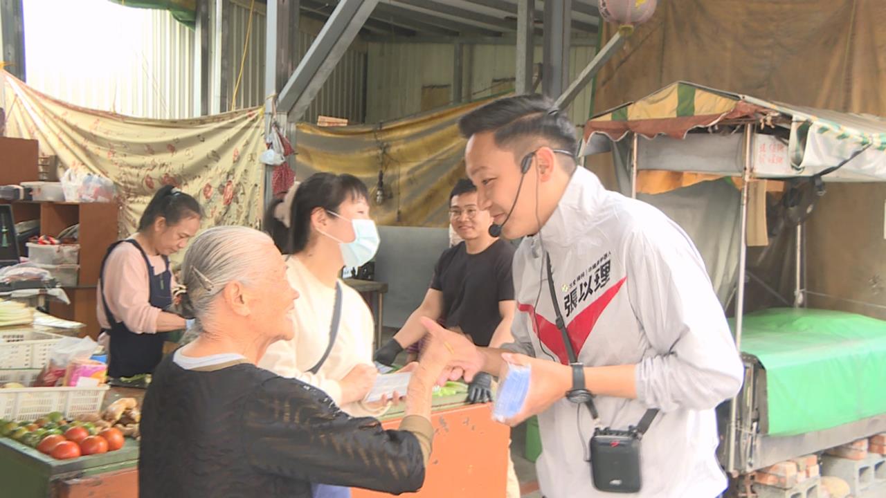拚高雄市議員初選　張以理勤拜票力拚出線