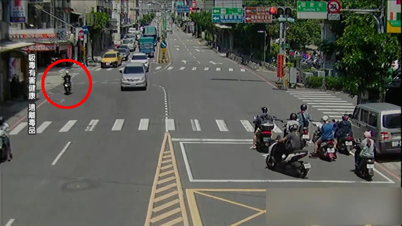 身揹"五條通"疑毒駕! 嫌遇攔查心虛落跑 警壓制搜出毒