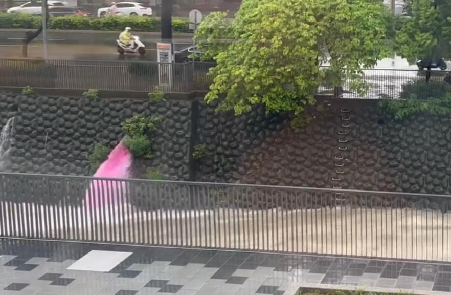 快新聞／扯！台中驚傳「粉紅色廢水」排麻園頭溪　網酸：有草莓牛奶可喝？
