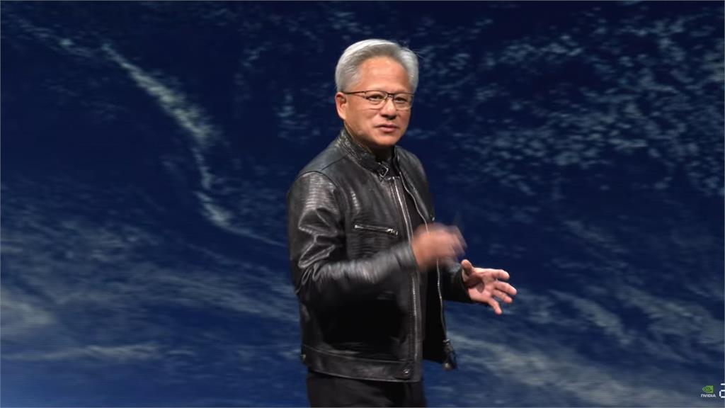 揭開AI大未來！黃仁勳秀下一波AI浪潮　「機器人」更貼近生活