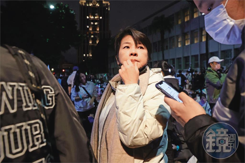 【柯串供紙條曝光3】誰帶頭打民眾黨最凶？　黃珊珊私訊柯文哲揭真相