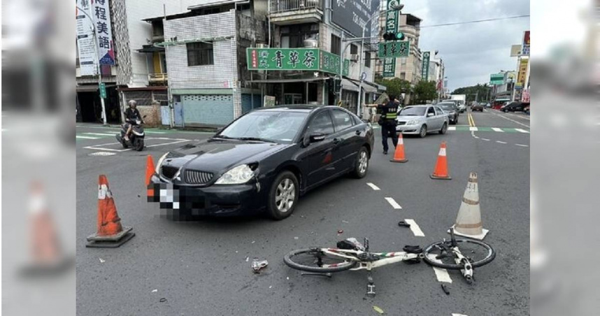 屏東14歲生騎車上學遭撞飛！　72歲老翁撞上秒釀血案