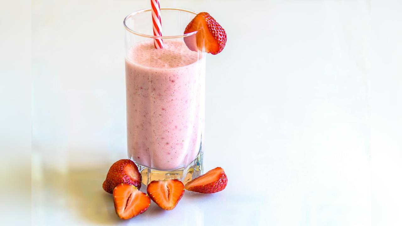 喝果昔加「這水果」一起打營養全沒了？醫師警告混搭恐讓吸收率大跌84%