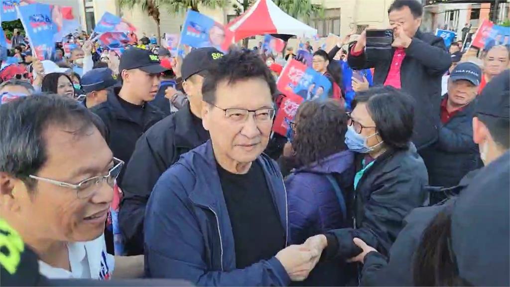 趙少康屏東趕場造勢喊與侯分進合擊　柯盈恆春造勢砲打藍綠