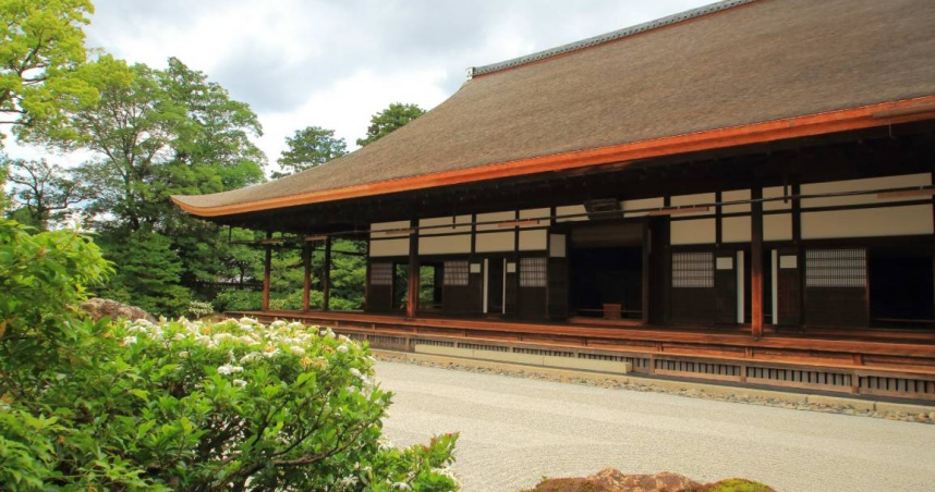 京都名寺祭「禁穿和服」令！受不了觀光客擺拍、破懷內部　怒喊：不是主題樂園