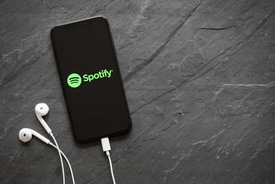 Spotify新增Podcast評論功能！如何為6.15億活躍用戶打造音樂社群？解密Spotify布局