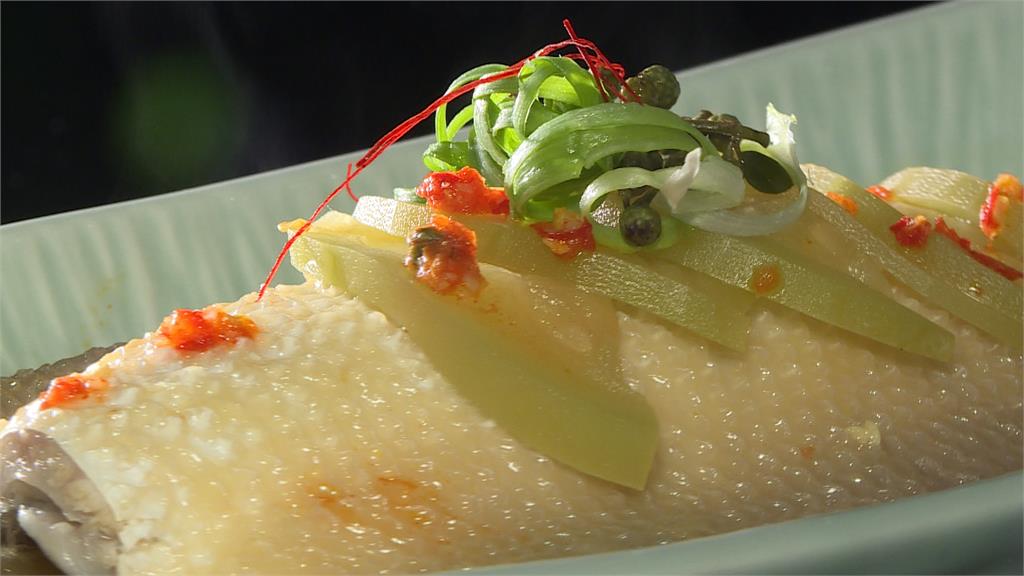 中菜融合道地台南味! 花膠龍膽煲、芝麻烏魚子捲美味上桌