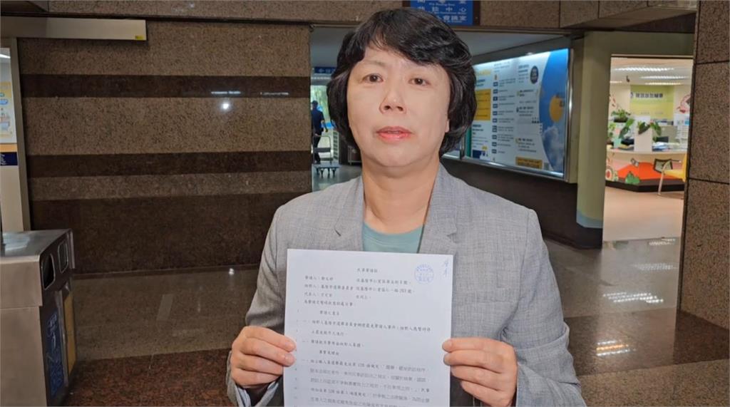 快新聞／基隆罷免案持續偵辦！　苦主鄭文婷赴地院遞狀聲請假處分