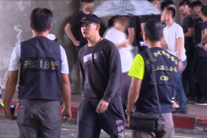 KTV打群架不夠 黑衣男率眾追到醫院繼續鬧