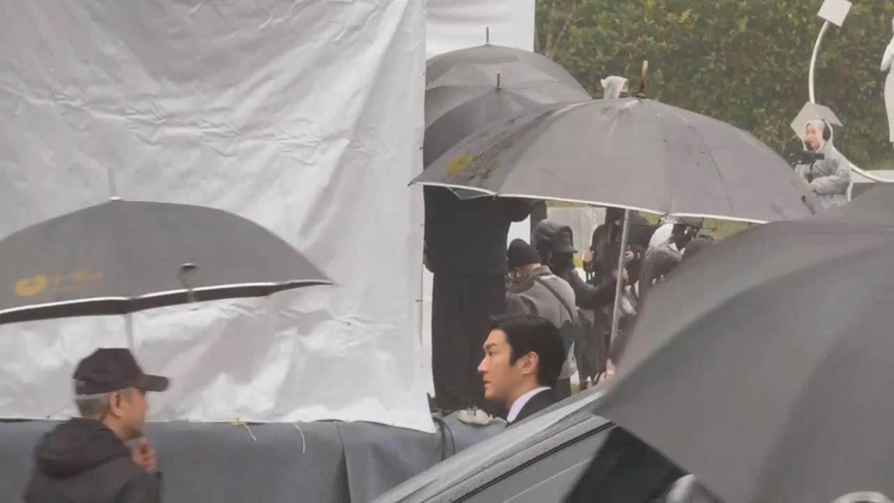 「大S逝世週年」半個演藝圈都來了!Super Junior始源黑西裝現身畫面曝光