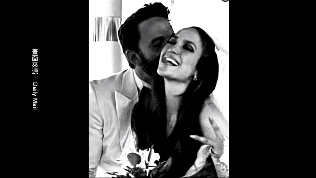 結婚2週年紀念日訴請離婚！　珍妮佛羅培茲斷開班艾佛列克