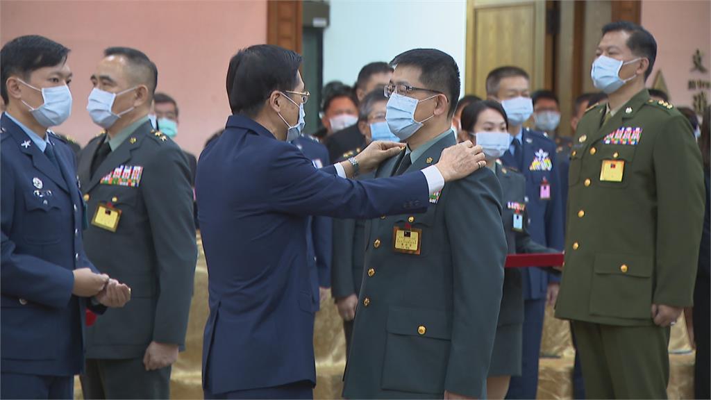 蔡總統主持將官晉任 5人獲拔擢 軍醫少將受矚目