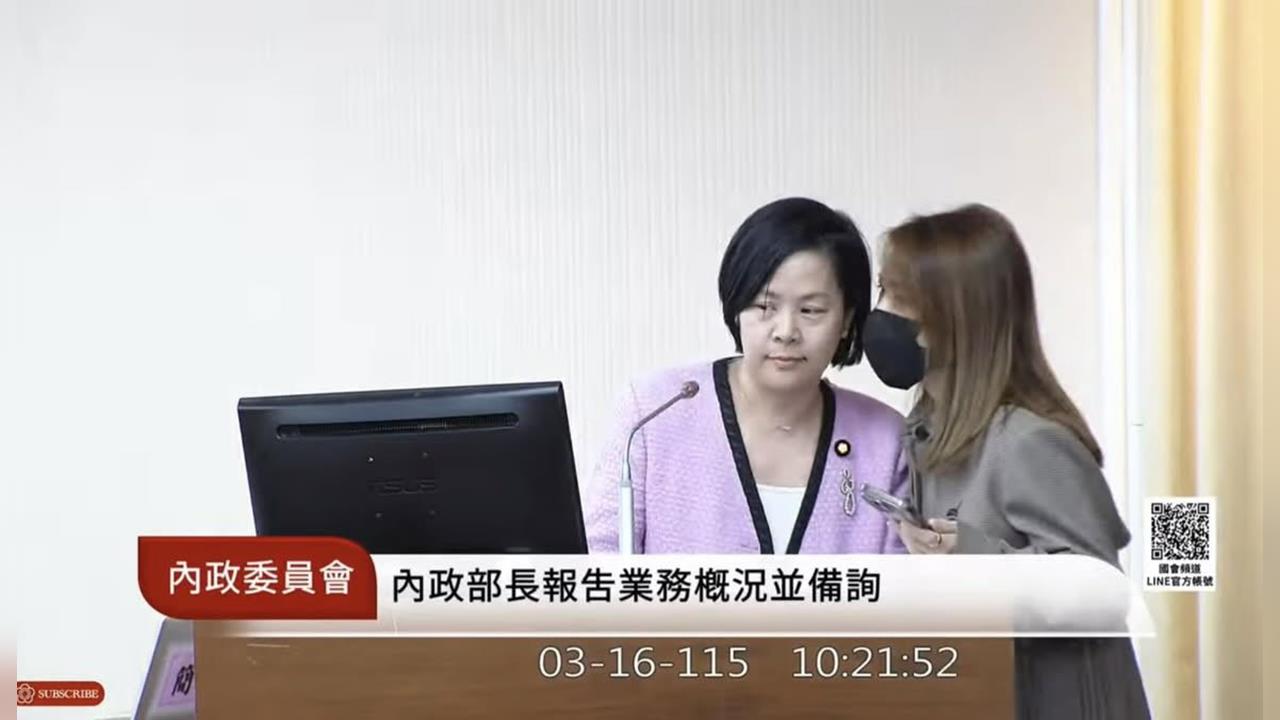快新聞/幕僚上台咬耳朵?吳思瑤質疑陳智菡指導李貞秀是「國會奇觀」