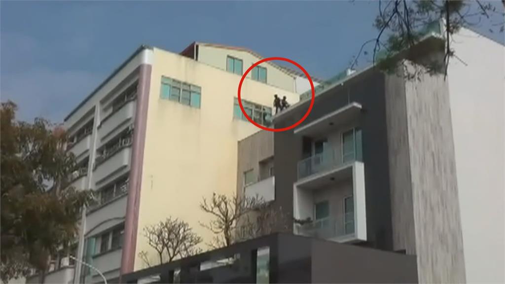 狡兔三窟還是栽了！　詐團租豪宅當水房　特勤中隊破門攻堅