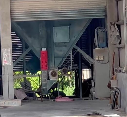彰化飼料廠員工摔進粉碎機搶救不治　母痛捶心肝喚愛子