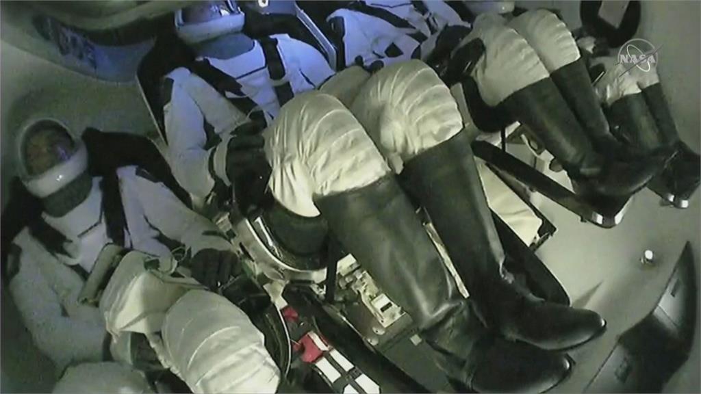 4太空人完成186天太空站任務　乘「飛龍號」返地球安全濺落佛州