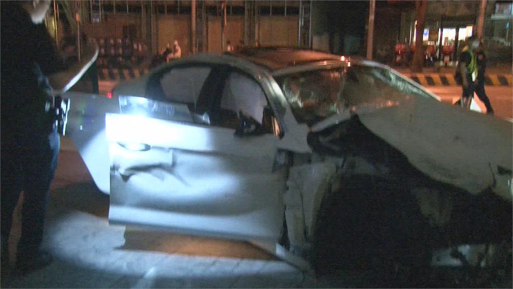 畫面曝光！BMW男躲警撞一死　路人驚：車飛起來了