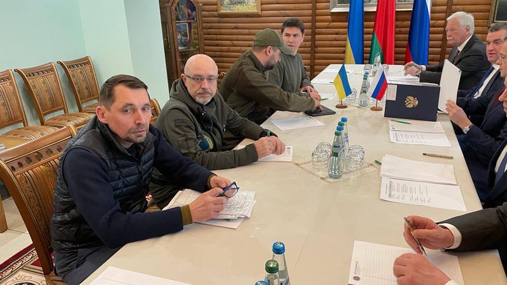 快新聞／烏俄第二輪談判開始！　烏克蘭代表要求停火停戰、設置人道救援走廊