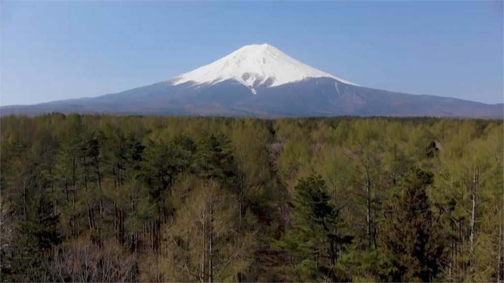 山梨縣管制富士山亂象　通宵攻頂民眾大減4分之3