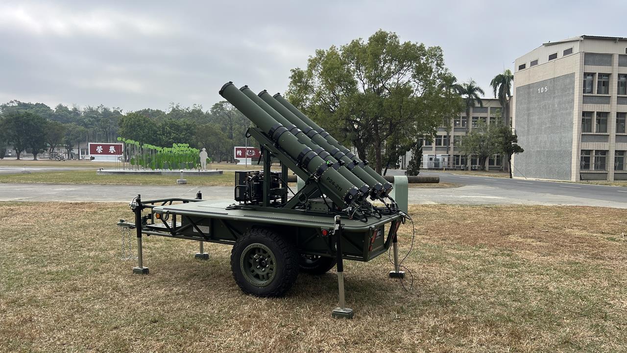 直擊「陸軍無人機訓練中心」開箱新裝備！「遠端精準獵手」登場打造遠距打擊力