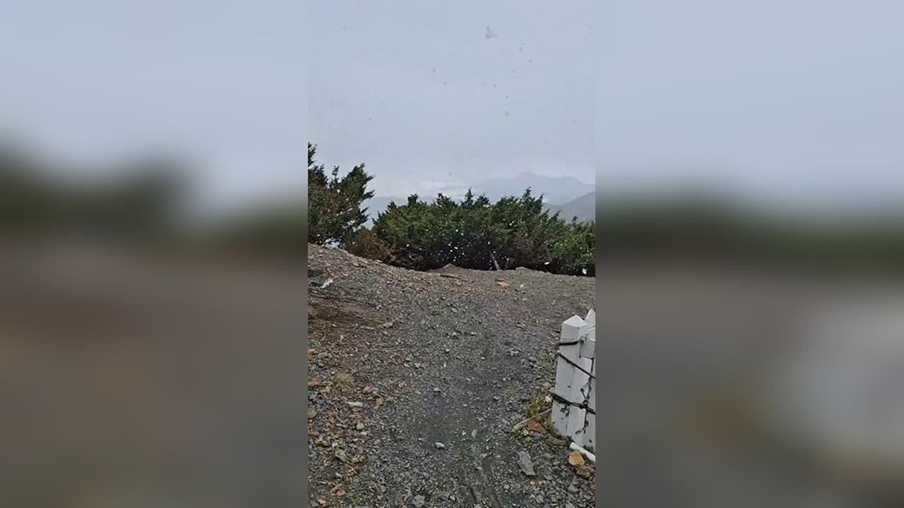 快新聞／玉山「降下初雪」了！歷時半小時