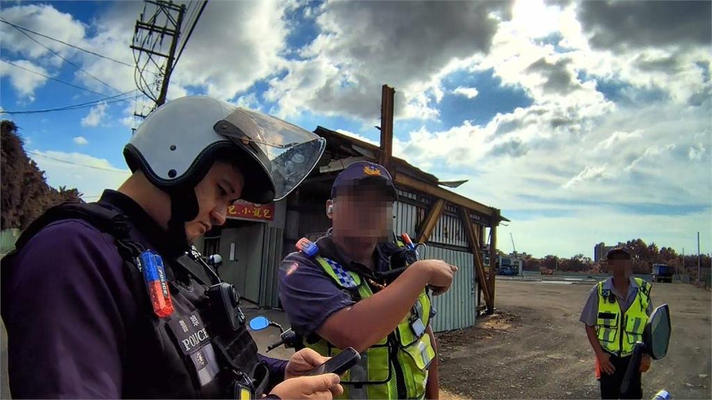 哪裡來的學長？　假警穿警服指揮交通　遭真警當場揭穿