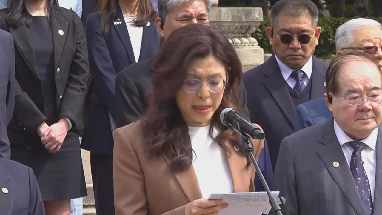 鄭麗文赴中山陵謁陵　看稿提孫中山數度哽咽
