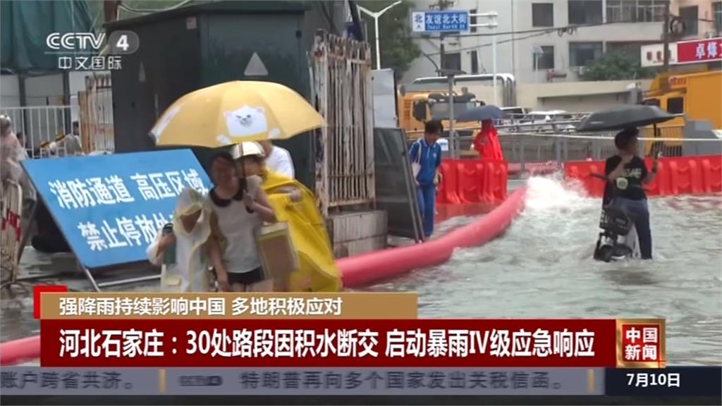 重慶暴雨商場驚見「黑瀑布」　四川古鎮被淹水電氣全斷