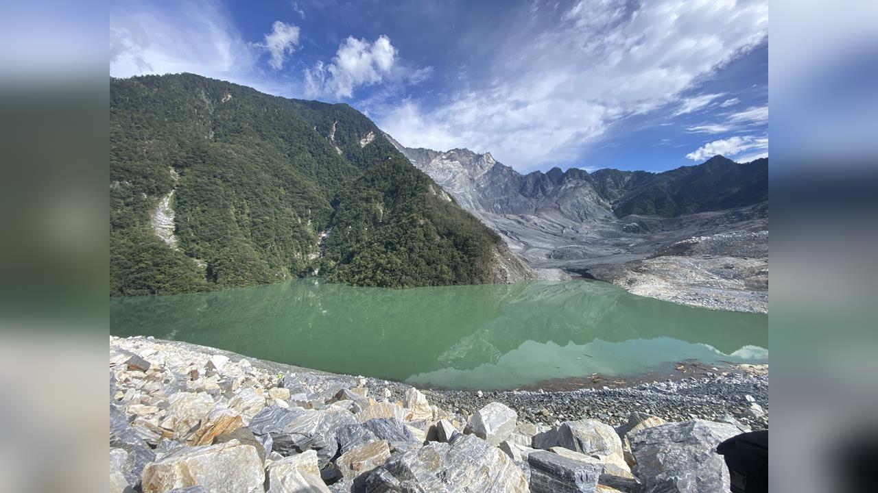 強颱樺加沙進逼！　花蓮「馬太鞍溪」上游堰塞湖成隱患