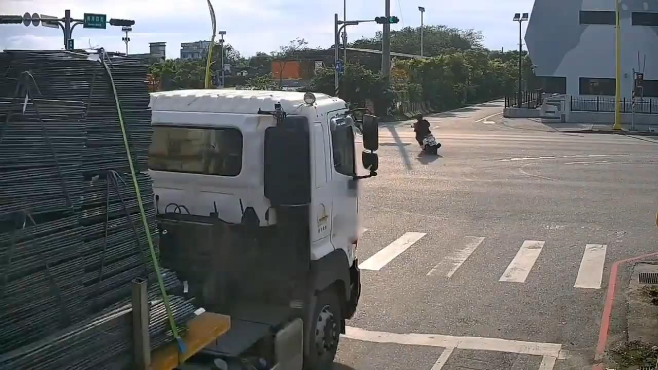 快新聞／大貨車司機禁疲勞駕駛！交通部新制上路　最高罰九萬、可吊扣牌照