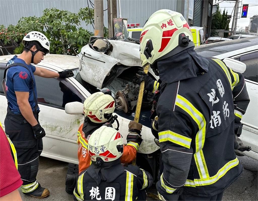 避免車禍傷患二次傷害　桃消內壢分隊強化救援技能