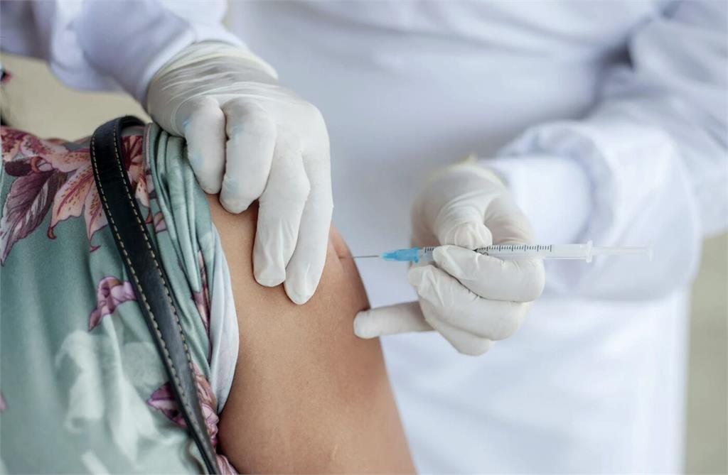 又有新幣！衛福部「健康幣」將上路   打疫苗集點有望超商兌換