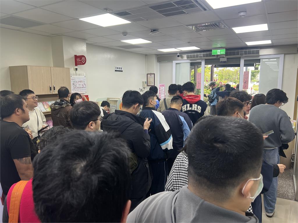快新聞／大排長龍！台東推出捐血送烤雞活動　預估超過150袋血
