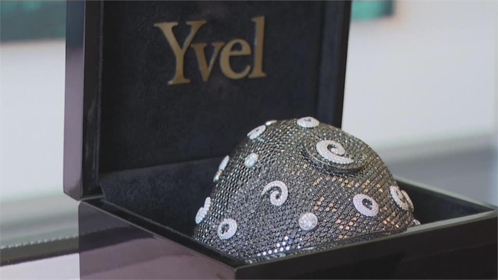 全球最貴口罩誕生! 價值150萬美元 鑲嵌3千多顆鑽石