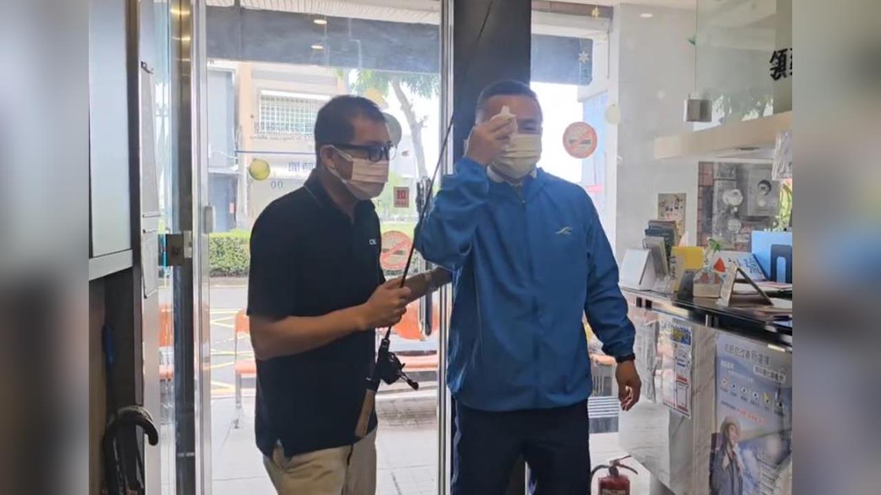 快新聞／民眾釣魚出事了！「魚鉤刺入眼睛拔不出」眼球差點割破　下場曝光