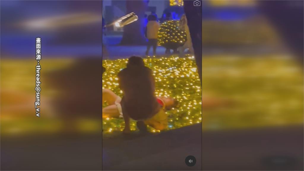 "屏東耶誕節"盛大點燈! 網紅不顧「觸電危險」躺燈海中拍照