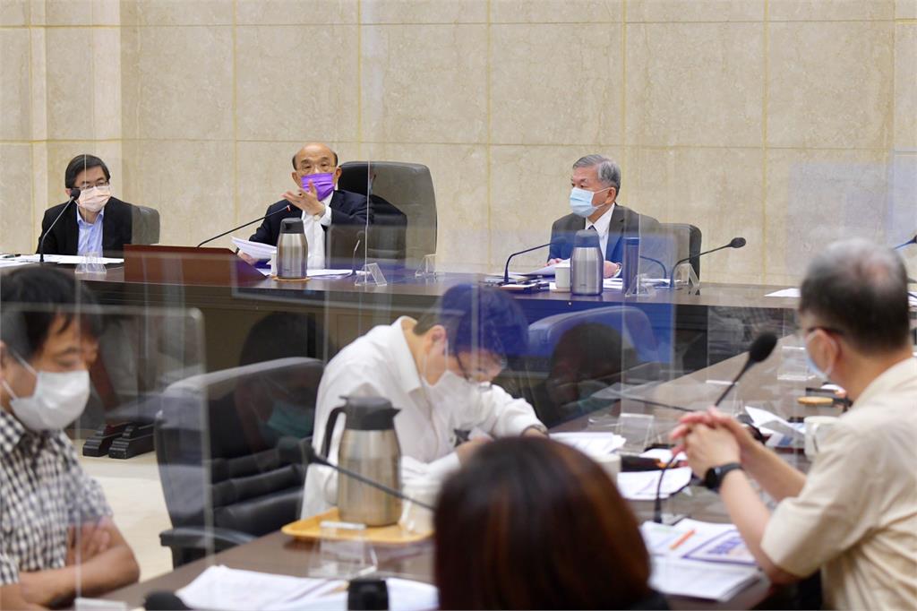 快新聞／7月起擴大疫苗施打對象！ 蘇貞昌：雙北保母、外送員、司機等人都入列
