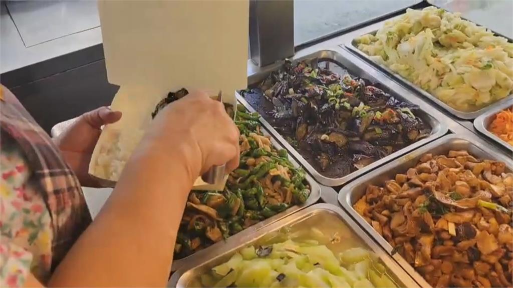 綠島自助餐「3菜1碗飯」160元!照片曝光掀論戰:還能接受