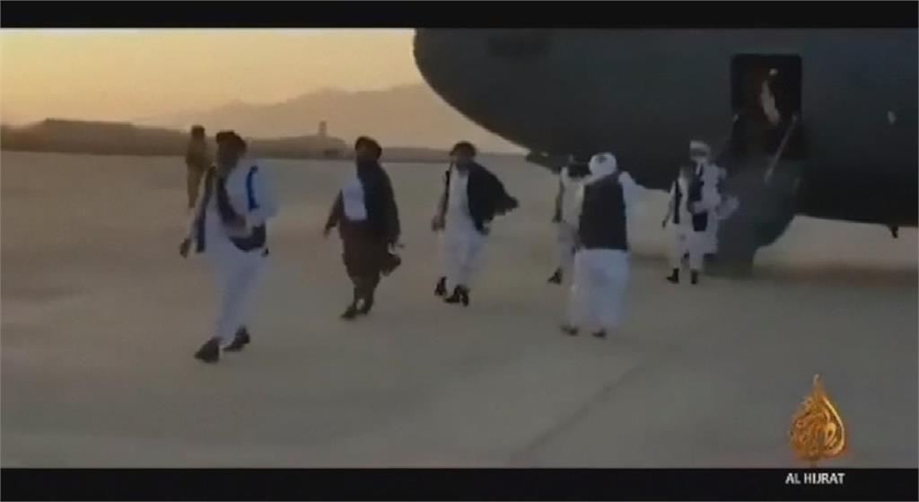 塔利班掌控阿富汗政權　政治領袖巴拉達回國