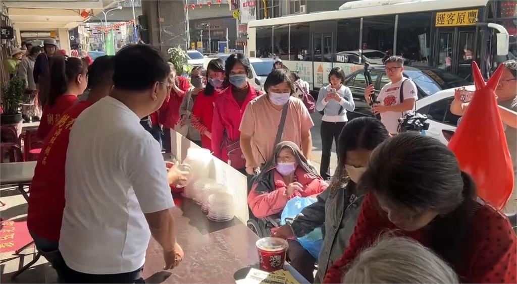 台中豐原建醮「茹素一週」起跑　店家響應盛事2000碗素食粥免費送