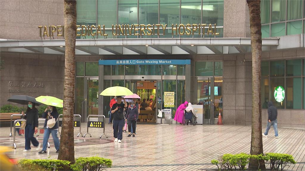 醫院護理師遭攻擊事件頻傳　「踹臉、踢肚」惡劣行徑曝光