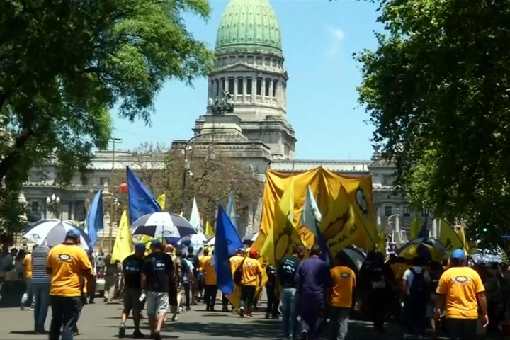 抗議退休改革  阿根廷舉國大罷工