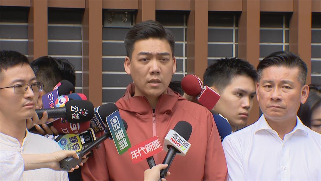 向前行(影)／罷雙吳「幽靈連署」案起訴藍營5人！簡舒培酸賴苡任「最佳男主角」！