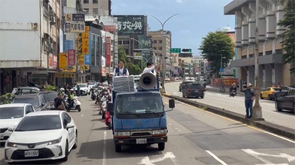 黃國昌助陣羅廷瑋車掃　台中六罷團集結掃街